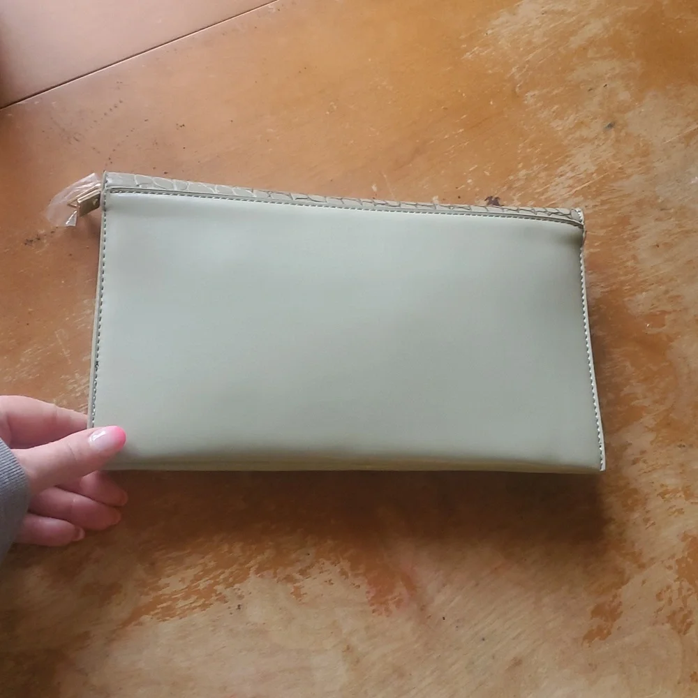 Santa Monica clutch nwt - Picture 9 of 9